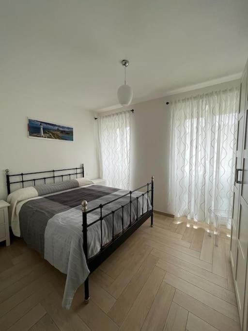 Appartato A 5 Minuti Dal Mare Apartman Imperia Kültér fotó